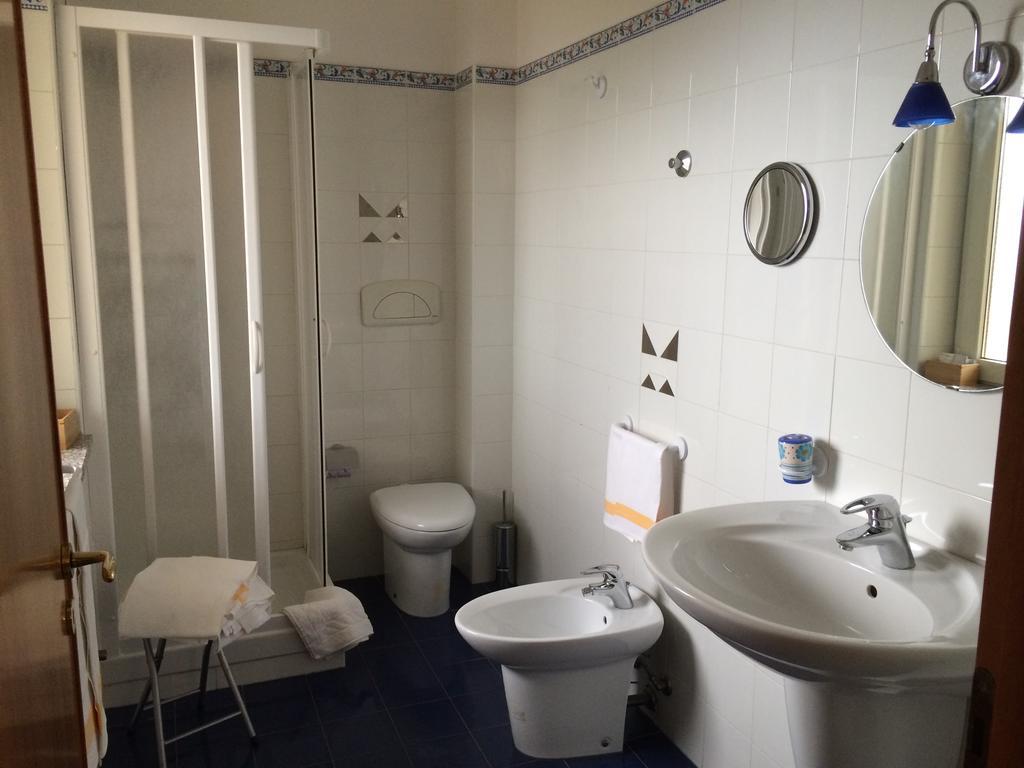Hotel La Villa Corigliano Calabro Room photo