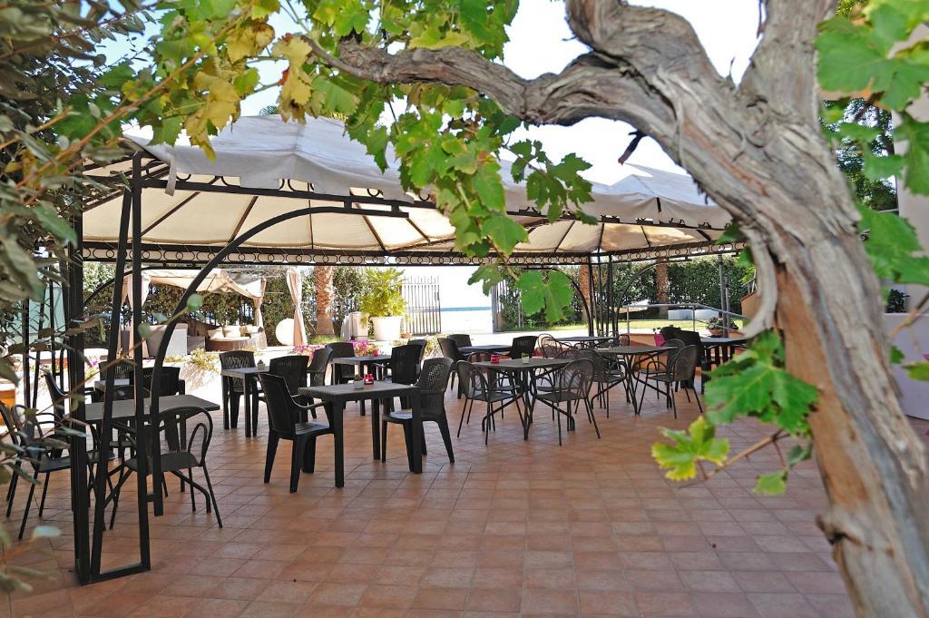 Hotel La Villa Corigliano Calabro Exterior photo
